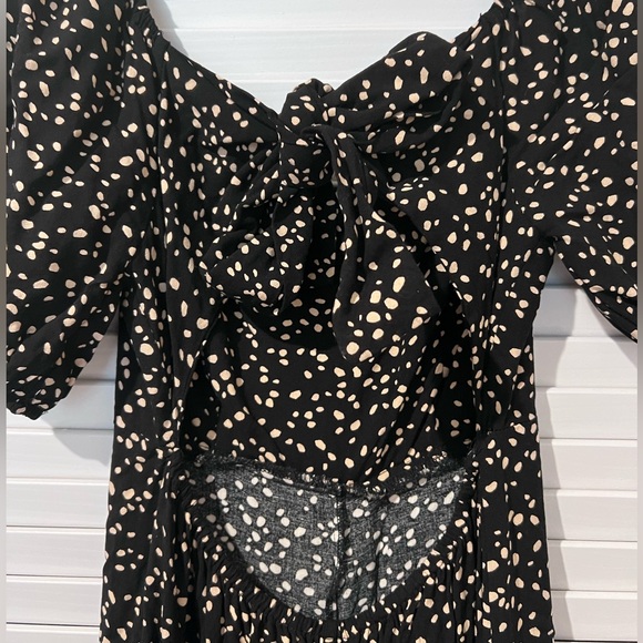 Open Tie Back Jumpsuit - Picture 2 of 4